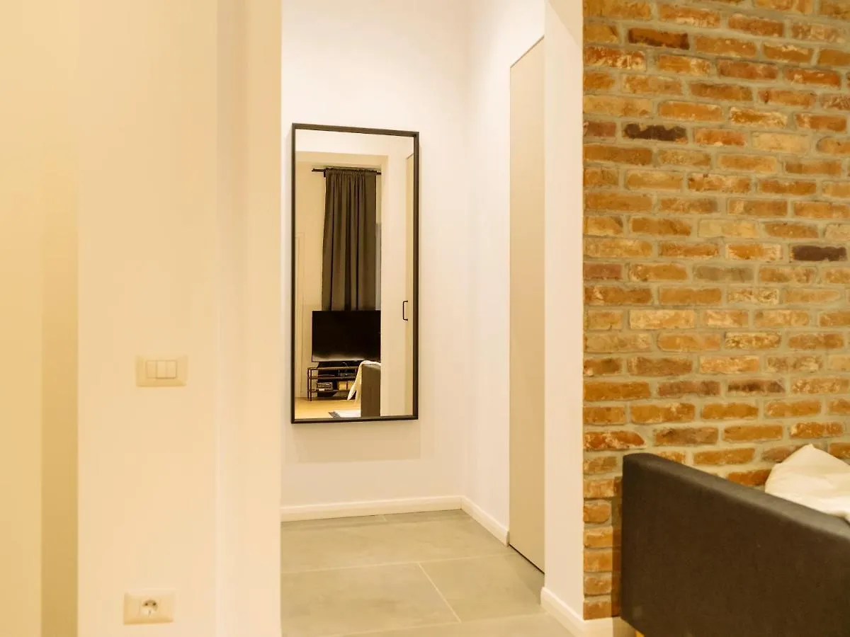 Bright 3Br Flat - Top Location - Green View Balcony Bucharest Apartment