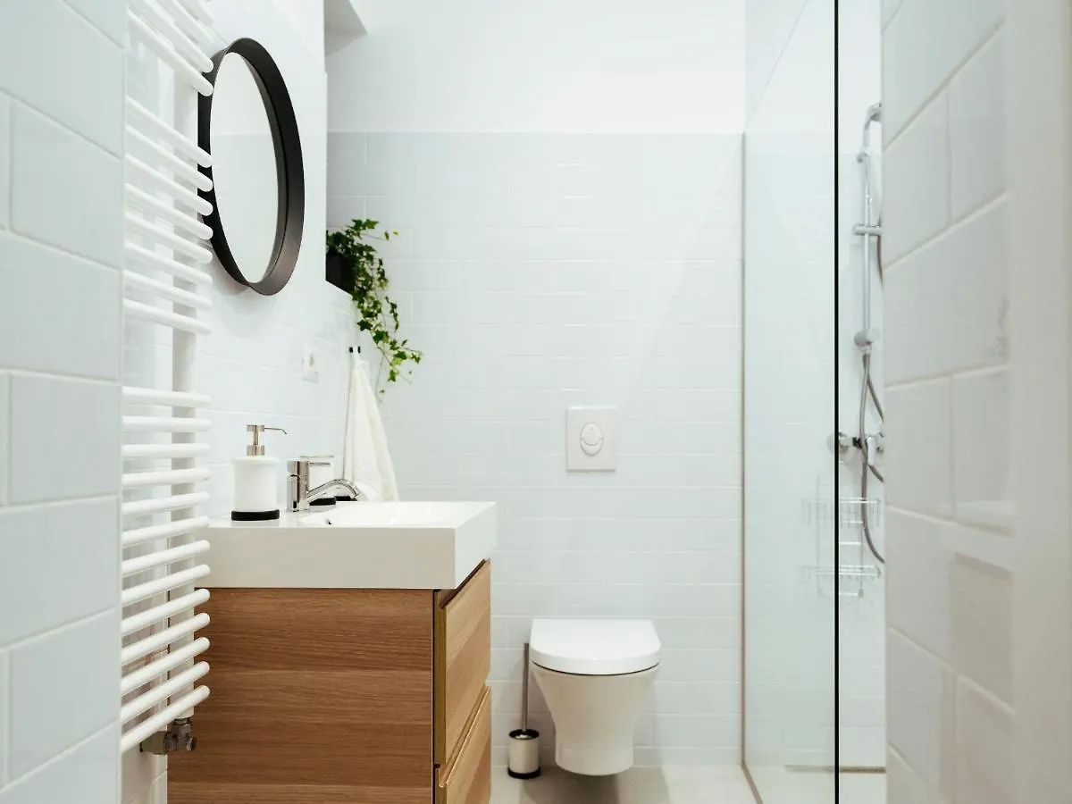 Apartment Bright 3Br Flat - Top Location - Green View Balcony Bucharest
