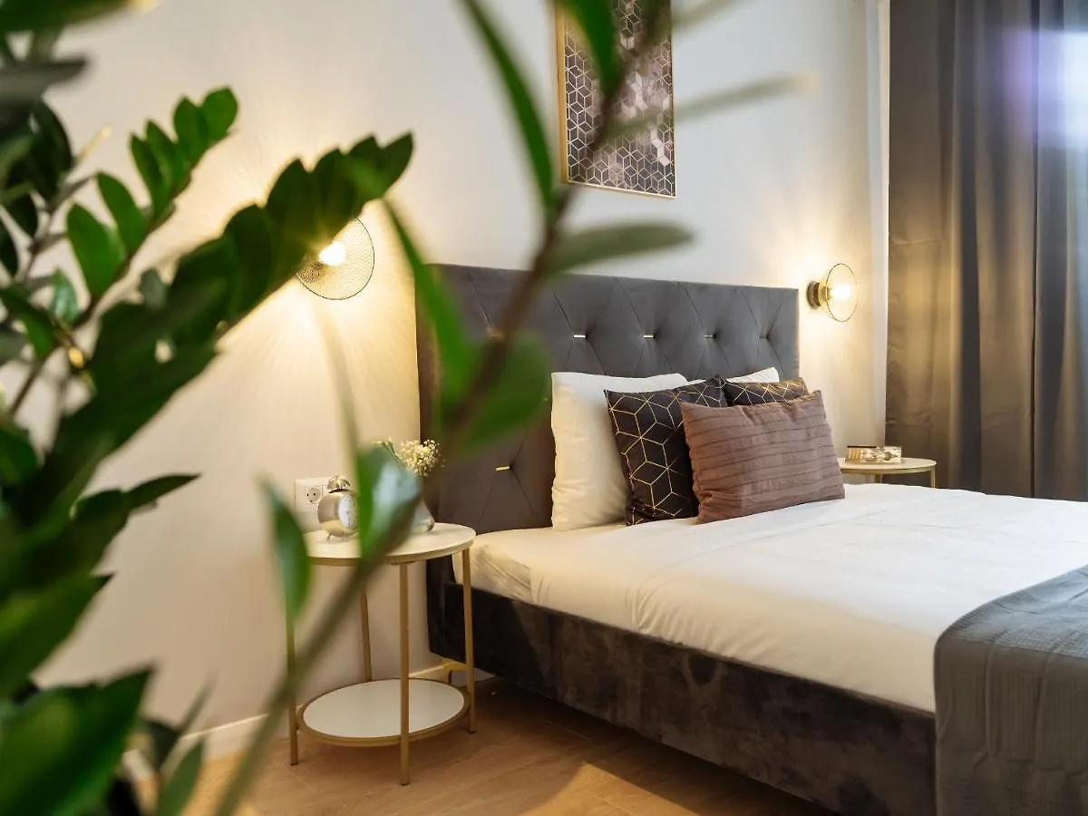 Apartment Bright 3Br Flat - Top Location - Green View Balcony Bucharest Romania