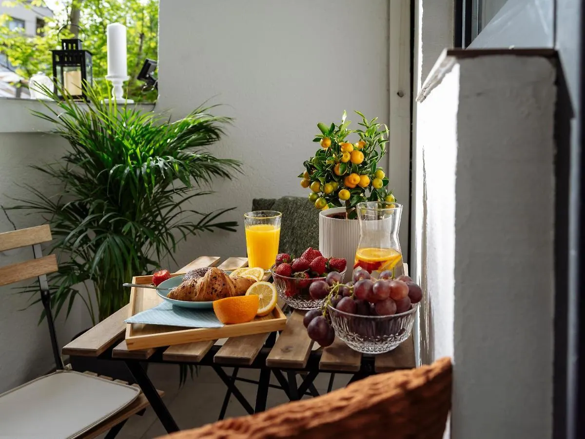 Apartment Bright 3Br Flat - Top Location - Green View Balcony Bucharest