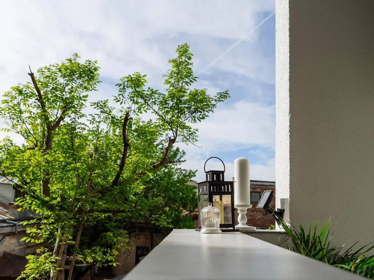 Bright 3Br Flat - Top Location - Green View Balcony Bucharest 0*,