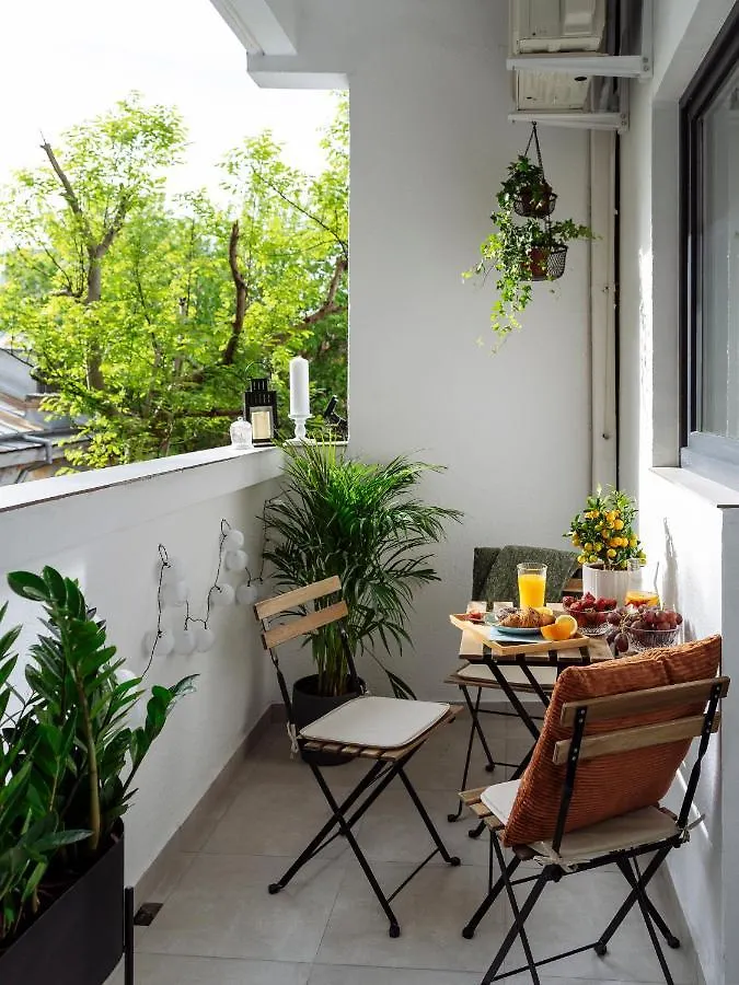 Bright 3Br Flat - Top Location - Green View Balcony Bucharest 0*,  Romania